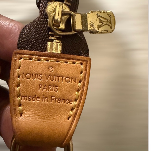 Authentic Louis Vuitton Momogram Mini Pochette - Picture 2 of 7